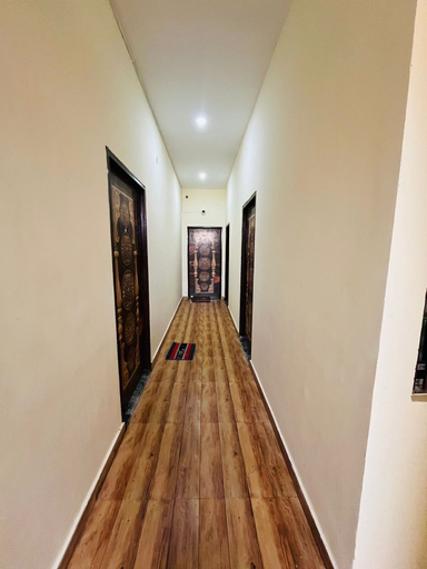 Others 5, Shree P Guest House, Varanasi