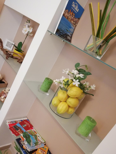 Food & Drinks 3, Le sorelle, Messina