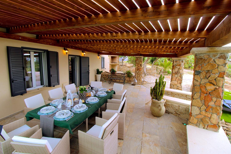 Food & Drinks 5, Villa Magdala, Olbia-Tempio