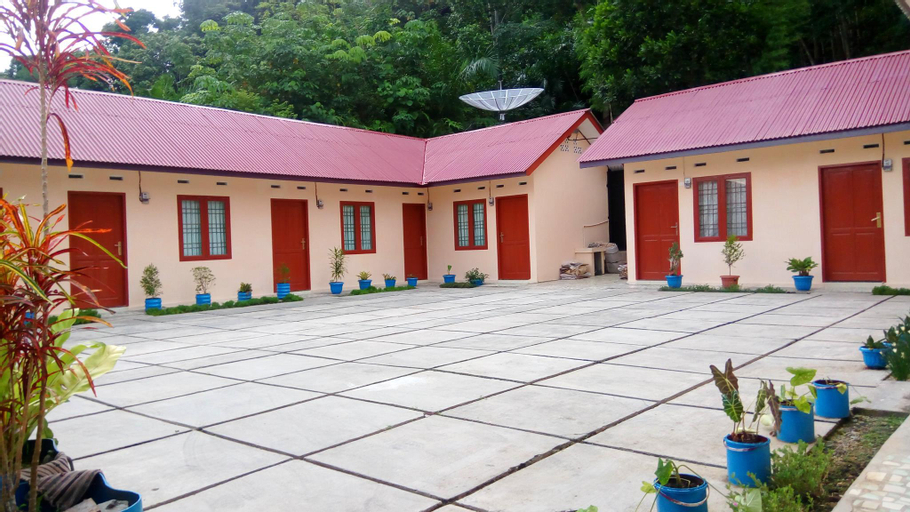 Exterior 1