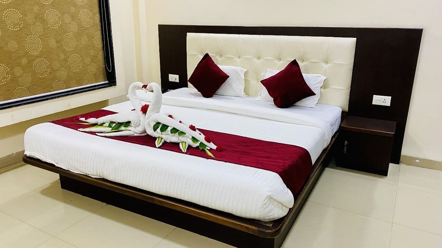 Bedroom 5, Hotel Shri Ram Krishna Bagh Palace by M Square, Indore