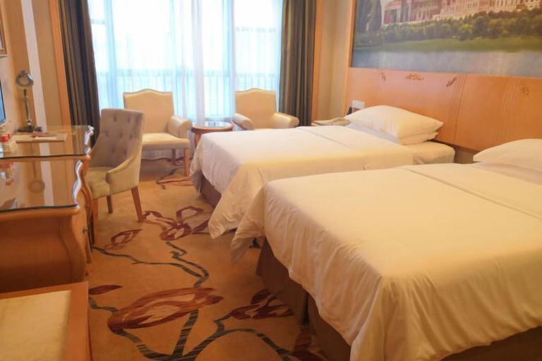 Bedroom 3, Vienna International Hotel, Heyuan