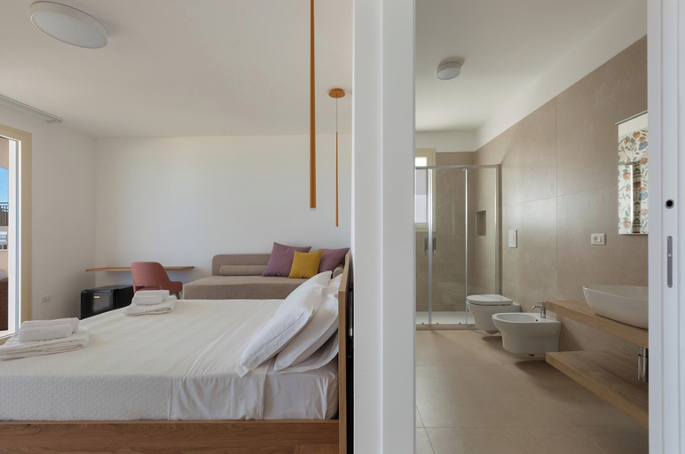 Bedroom 3, MARNIK LUXURY B&B, Lecce