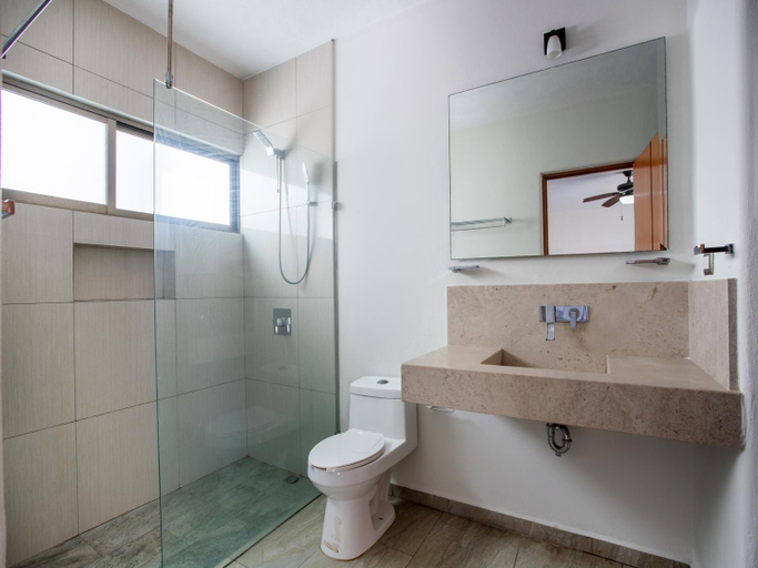 Bathroom 2, Jose y Glendy Hotel, Progreso