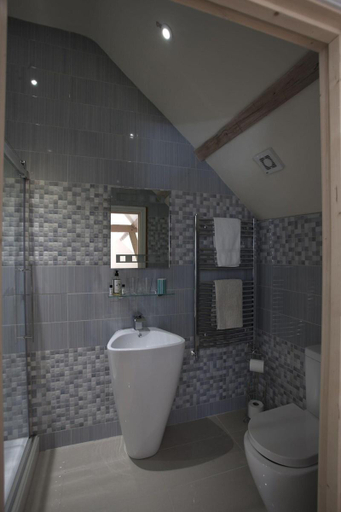 Bathroom 3, Hills Farm Stays, Devon