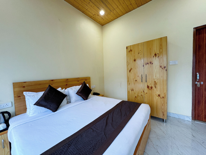 Bedroom 3, The Leisure Cave on the Ganges, Garhwal