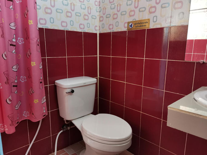 Bathroom 4, Jingle Bells Resort, Pattaya