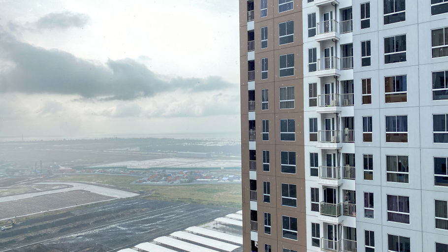 Exterior & Views 2, Comfort Designed 2Br At Tokyo Riverside Pik 2 Apartment, Tangerang