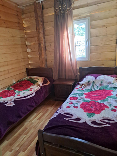 Others 3, Sweet home, Mestia