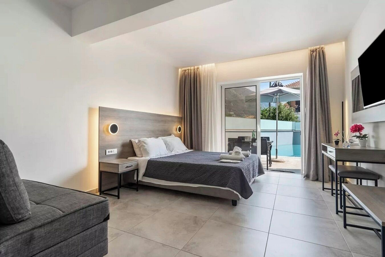 Bedroom 3, BLUE STAR APARTHOTEL, Ionian Islands