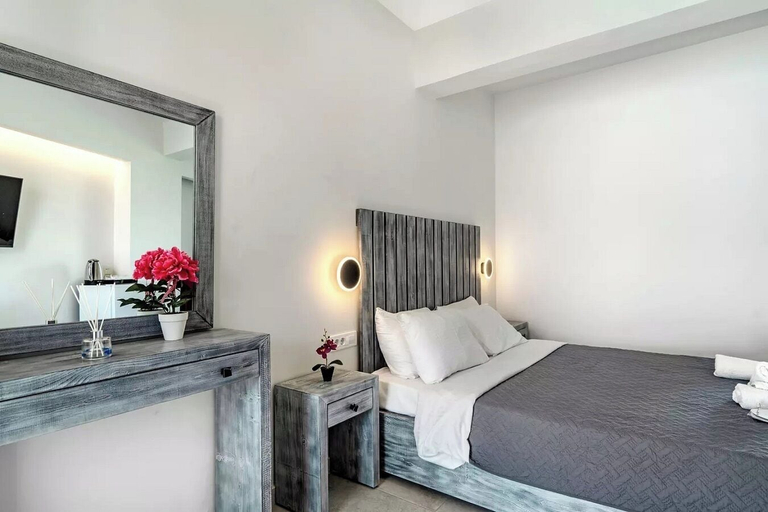 Bedroom 2, BLUE STAR APARTHOTEL, Ionian Islands