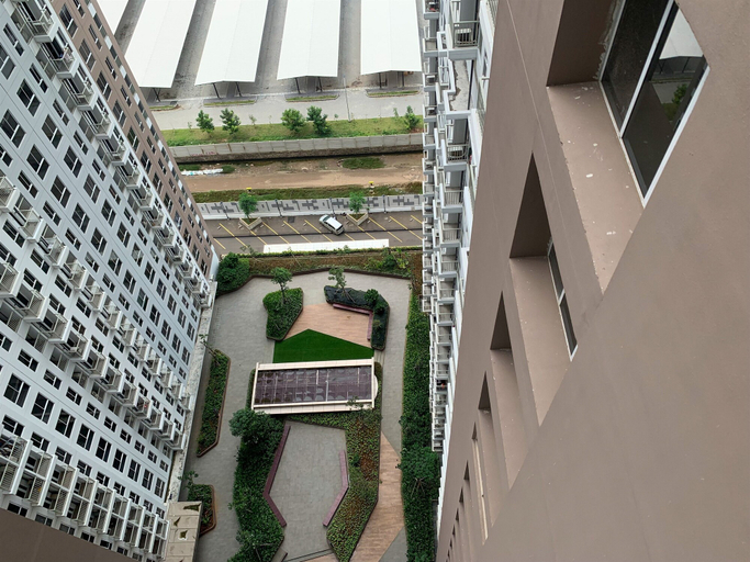 Exterior & Views, Well Designed And Cozy Studio At Tokyo Riverside Pik 2 Apartment, Tangerang