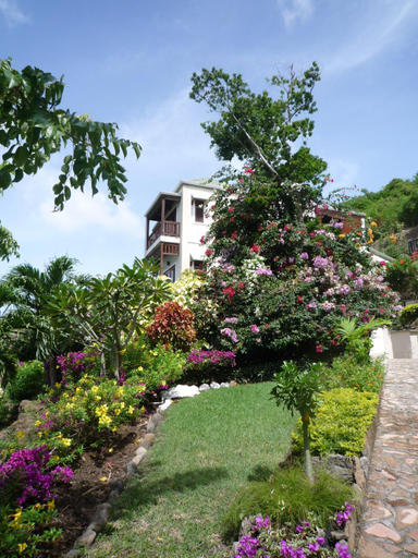 Garden, Tivigny Villa