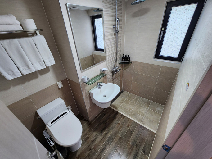 Bathroom 3, HAEMA HOTEL, Jeju