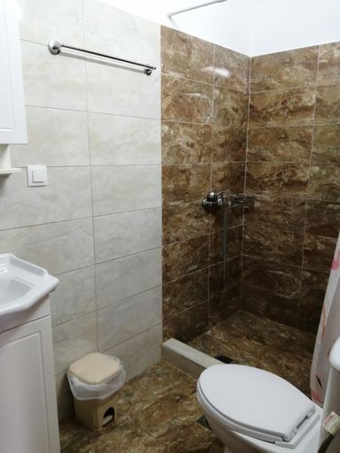Bathroom 2, Irini Apartments, East Macedonia and Thrace