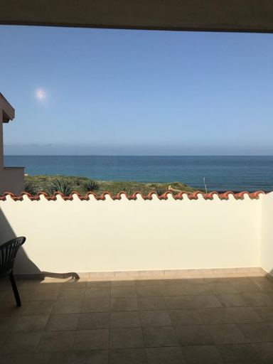 Others 5, Sunshine Luxury Seafront House - s'arena scoada, Oristano