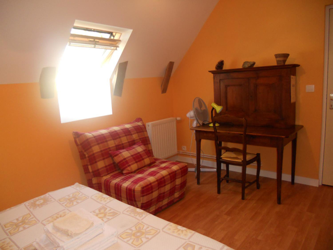 Others 5, Annie jouve chambres d'hotes champassis, Cantal