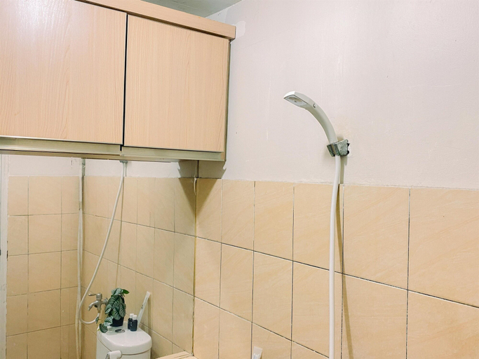 Bathroom 5, Comfortable And Homey 2Br Green Pramuka City Apartment, Central Jakarta