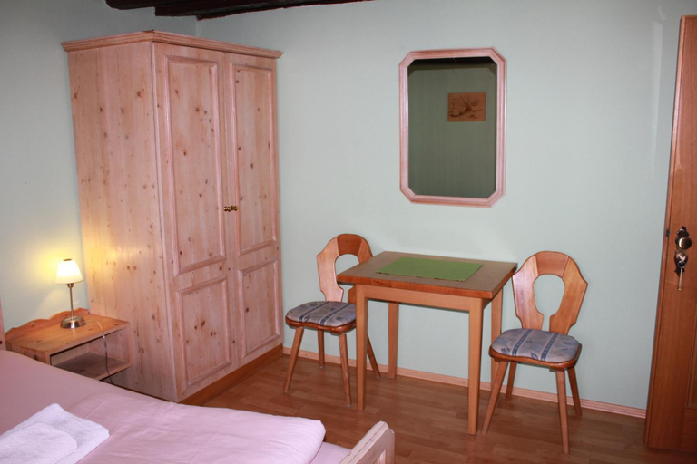 Bedroom 3, Hotel Zur Friedenslinde, Nürnberg