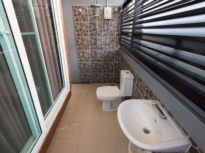 Bathroom 4