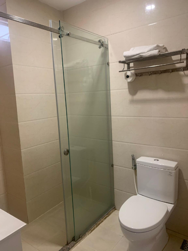 Bathroom 10