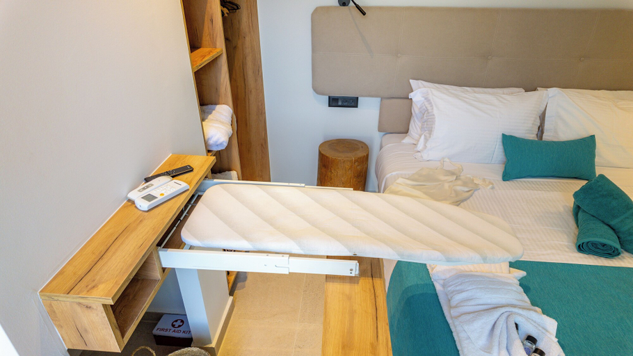 Bedroom 3, D Palm Premium Living, Crete