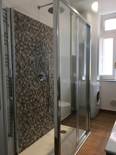 Bathroom 3, A Casa di Clara, Syracuse