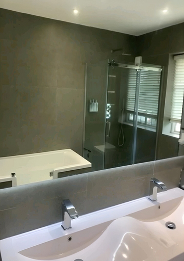Bathroom 5, Fern Cozy Apartment 1, London