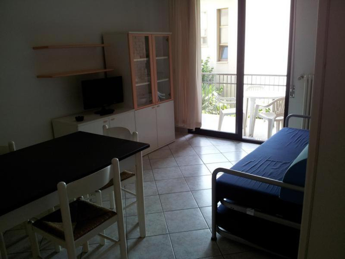 Others 5, Residenza Paradiso, Rimini