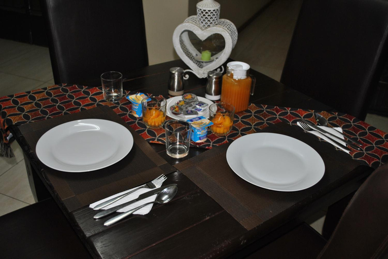 Food & Drinks 5, Amaris Guesthouse, Ngaka Modiri Molema