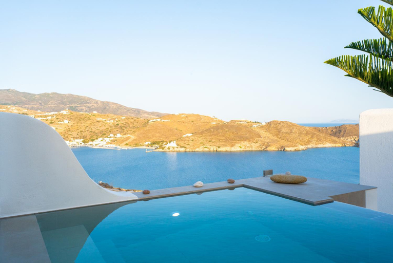 Others 5, Ios Seaside house with sunset view and small pool, South Aegean