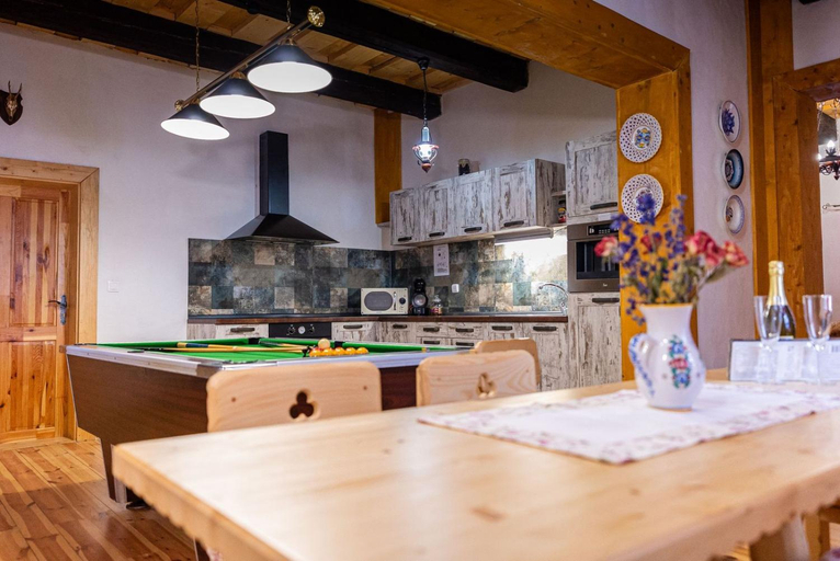 Food & Drinks, Wellness drevenica Hajenka Zazriva, Dolný Kubín