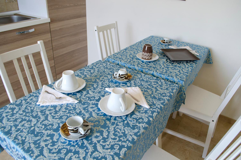 Others 4, B&B Armonia, Macerata