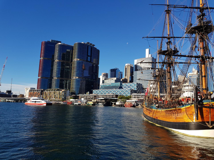 Others 5, Darling Harbour 2 Bedroom Apartment, Sydney