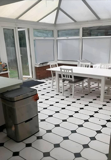 Others 4, Spacious Apartment in Thornton Road L, London
