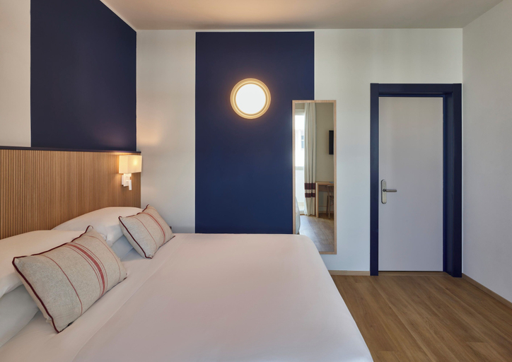 Bedroom 3, Serena Majestic Hotel, Pescara