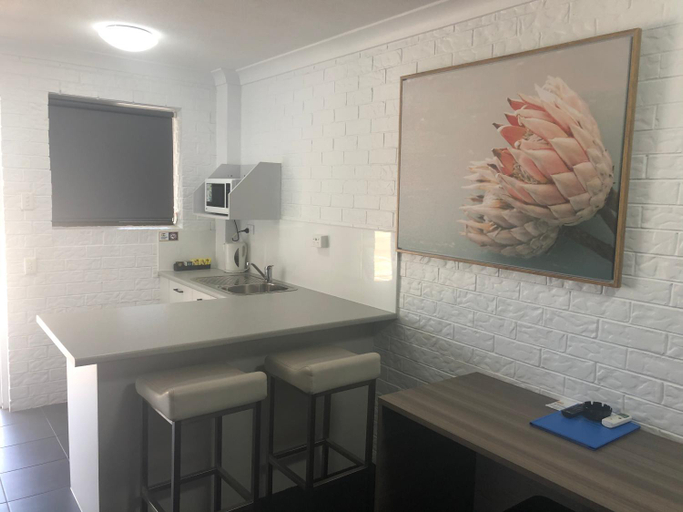 Bathroom 3, Bribie Waterways Motel, Bribie Island