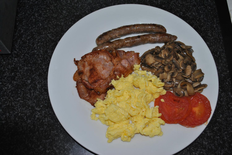 Food & Drinks 4, Amaris Guesthouse, Ngaka Modiri Molema