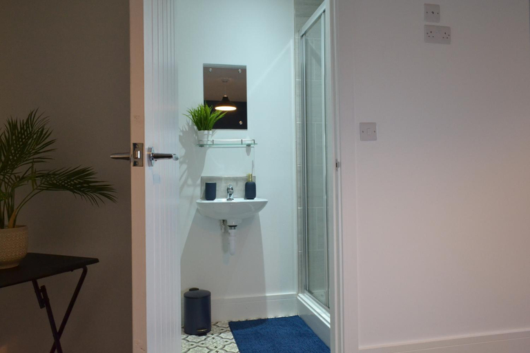 Exterior & Views, Haven - Studios and En-suite rooms, Derby