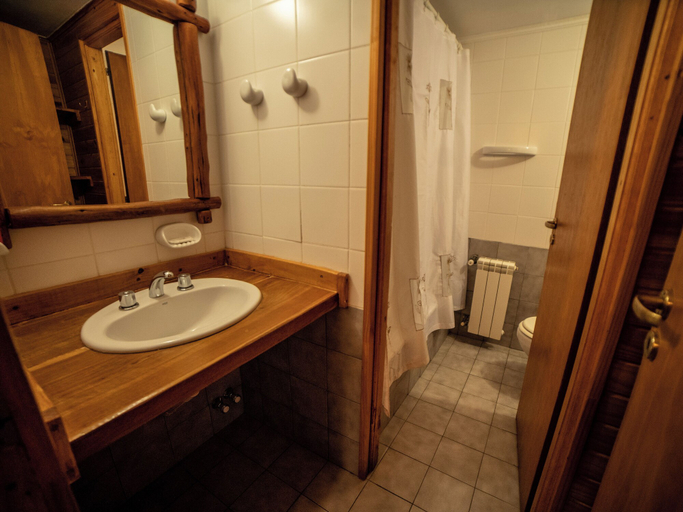 Bathroom 3