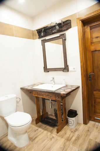 Bathroom 2, Goscina U kowala, Sucha