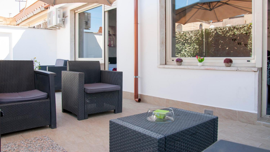 Facilities 2, Rome Apartment with terrace Autonomous, Rome