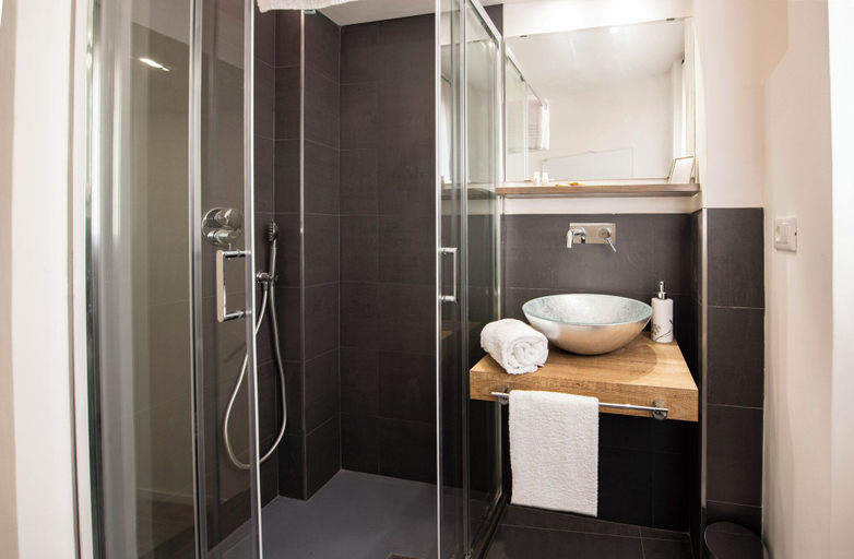 Bathroom 4, Mamo Florence - Borgo Santa Croce Apartment, Florence