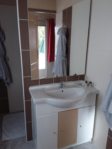 Others 5, Chez Marie Ange et Clovis, Aube