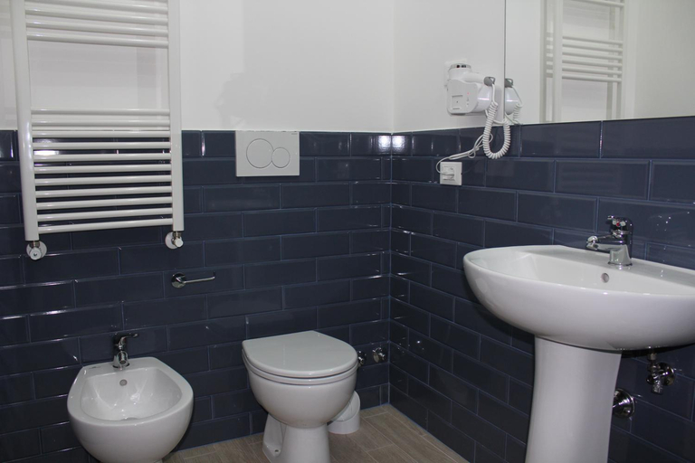 Bathroom 2, B&B Gallia's Rooms, Roma