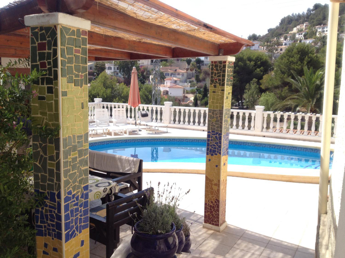 Others 2, Casa Pauline, Alicante