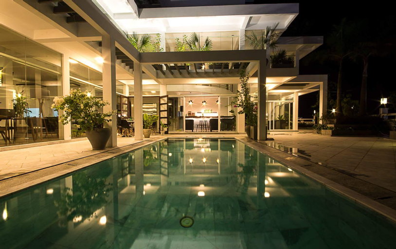 Swimming Pool 9