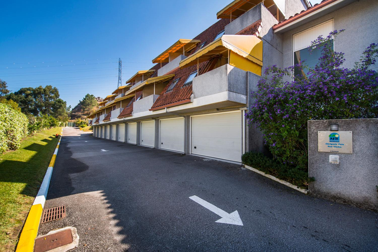 Others 5, Motel Bracancun, Braga