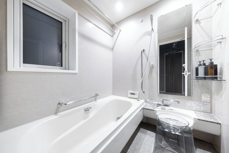 Bathroom 4, THE OBSIDIAN, Sapporo