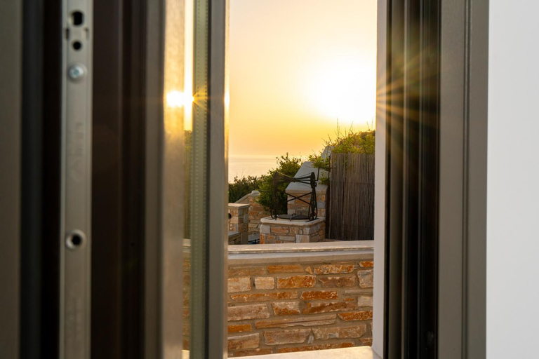 Others 2, Ios Seaside house with sunset view and small pool, South Aegean